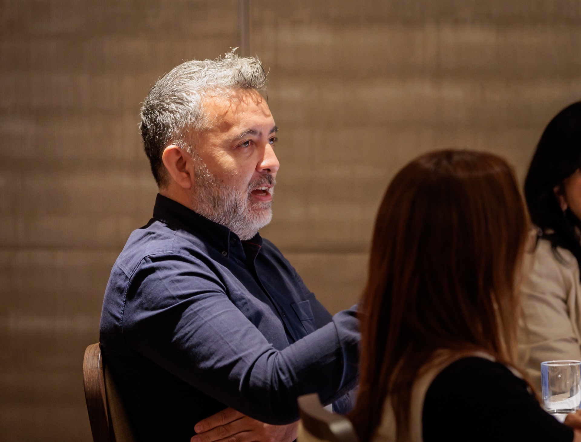 Claudio Acosta en conversación ejecutiva
